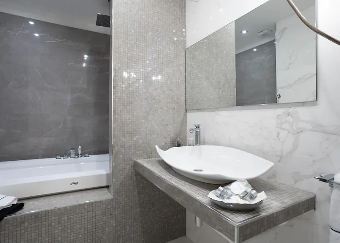 Cardilli Luxury Oda ve Kahvaltı 4*